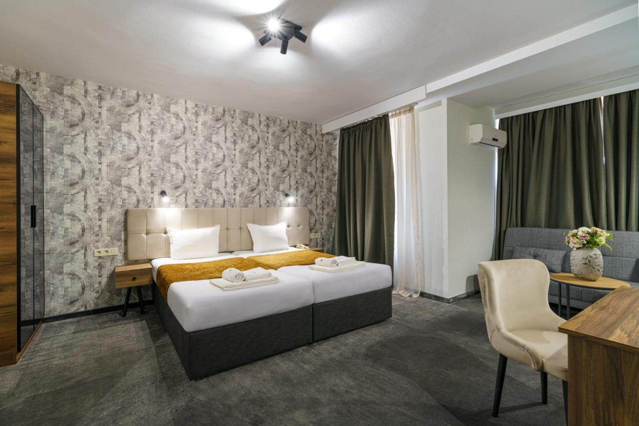 Bistra & Galina Hotel รูเซ ภายนอก รูปภาพ